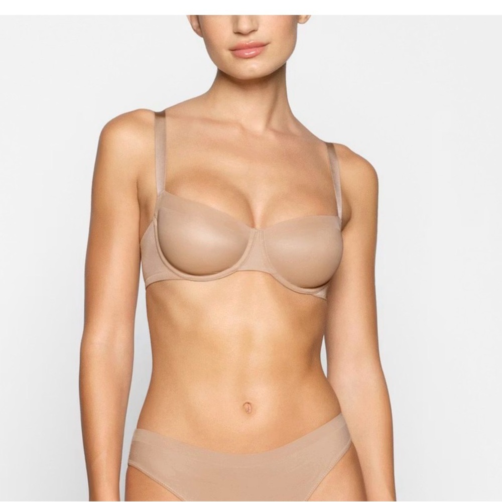 Skims no show balconette unlined bra 32DD